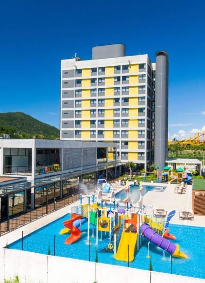 piscina_e_hotel_de_cima_otimizado (1)